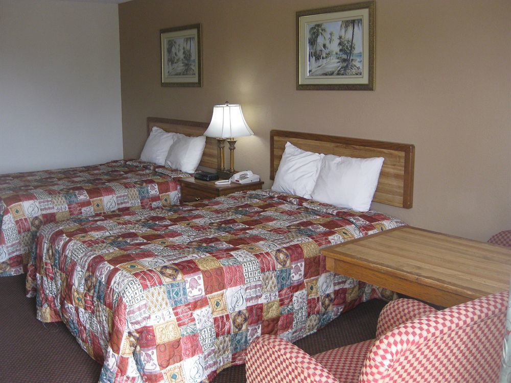 Royal Inn Sparta Екстериор снимка