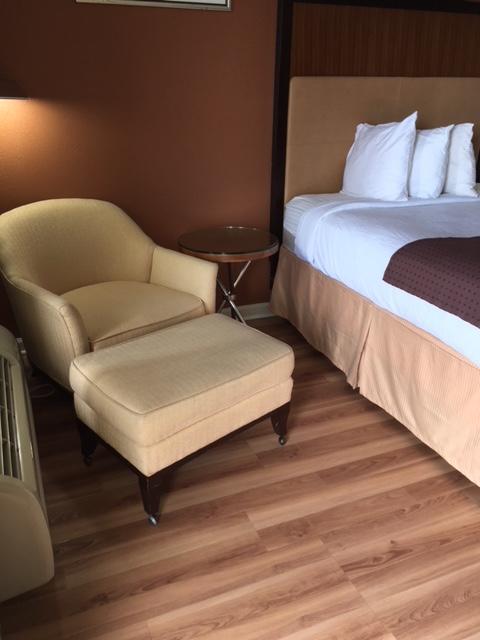 Royal Inn Sparta Екстериор снимка